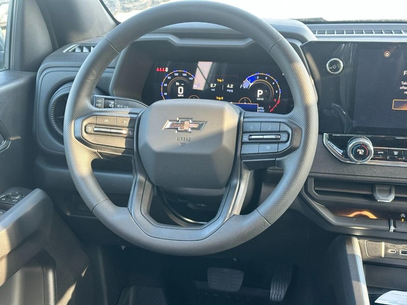 Chevrolet Colorado Vehicle Full-screen Gallery Image 6