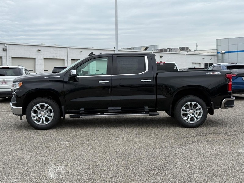 Chevrolet Silverado 1500 Vehicle Full-screen Gallery Image 2