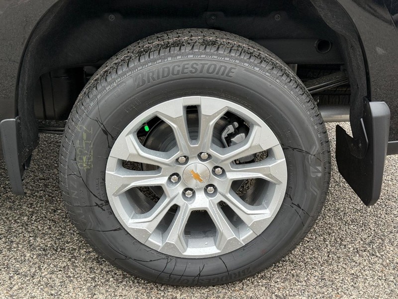 Chevrolet Silverado 1500 Vehicle Full-screen Gallery Image 4