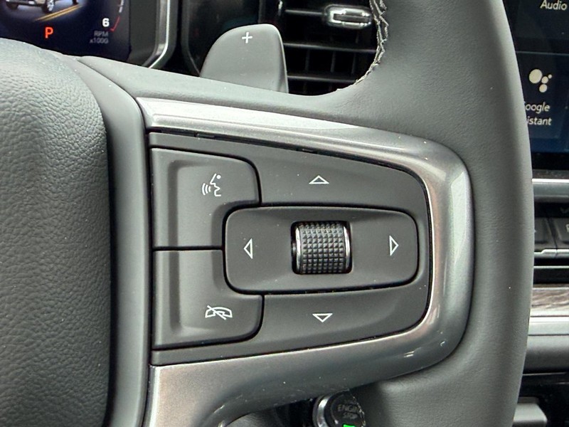 Chevrolet Silverado 1500 Vehicle Full-screen Gallery Image 11