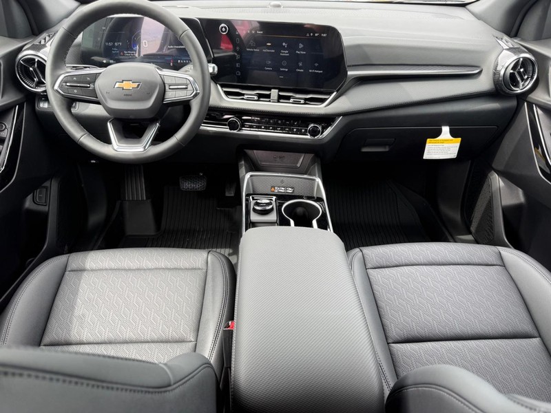 Chevrolet Equinox Vehicle Full-screen Gallery Image 6