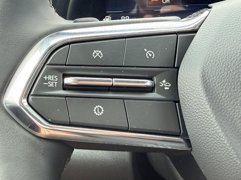 Chevrolet Equinox Vehicle Full-screen Gallery Image 8