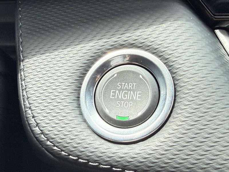 Chevrolet Equinox Vehicle Full-screen Gallery Image 10