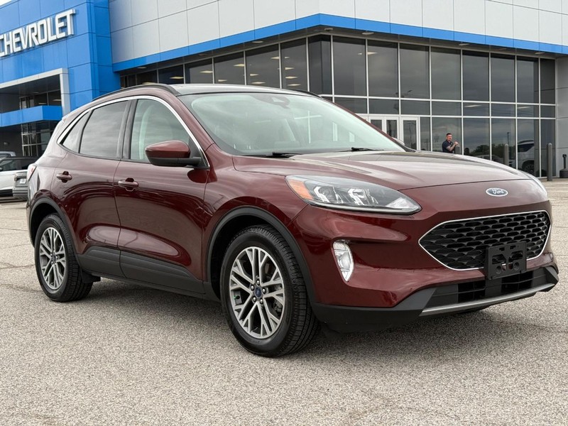 Ford Escape Vehicle Full-screen Gallery Image 8