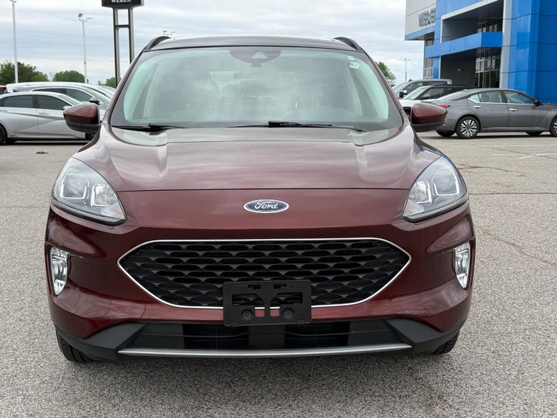 Ford Escape Vehicle Full-screen Gallery Image 9