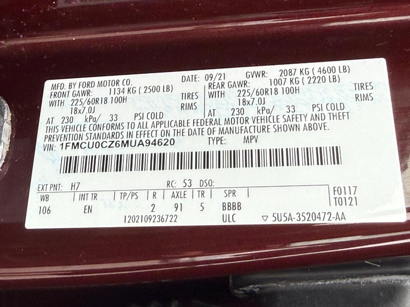 Ford Escape Vehicle Full-screen Gallery Image 26