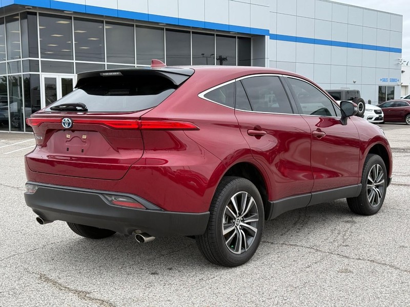 Toyota Venza Vehicle Full-screen Gallery Image 5