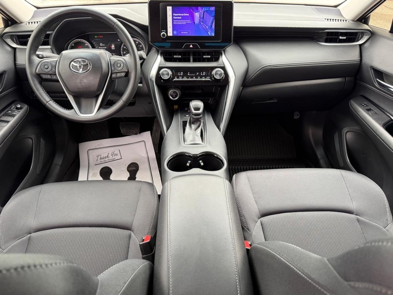 Toyota Venza Vehicle Full-screen Gallery Image 11