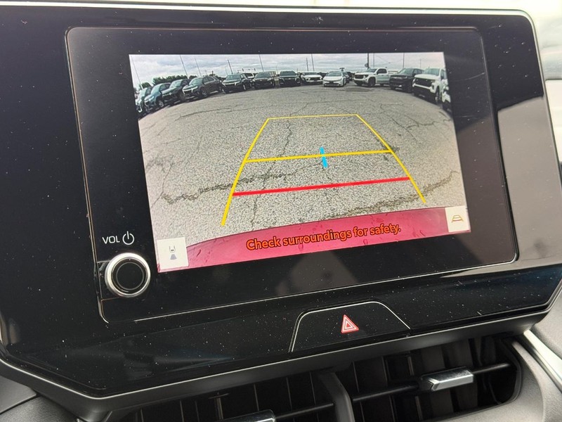Toyota Venza Vehicle Full-screen Gallery Image 16