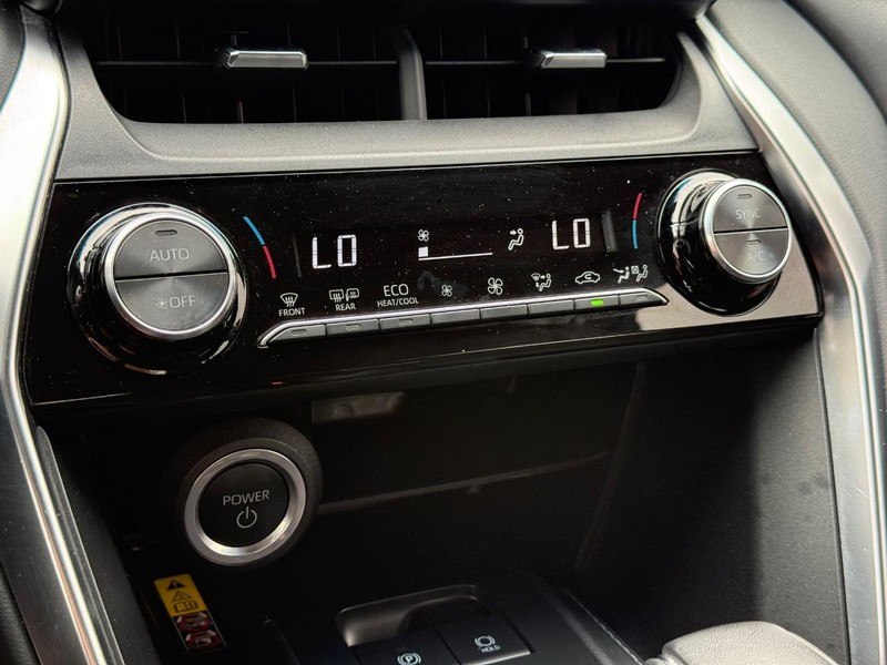 Toyota Venza Vehicle Full-screen Gallery Image 17