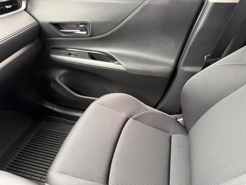 Toyota Venza Vehicle Full-screen Gallery Image 19