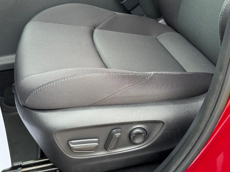 Toyota Venza Vehicle Full-screen Gallery Image 22
