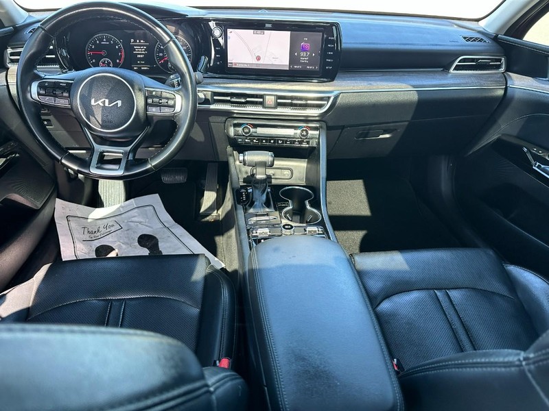 Kia K5 Vehicle Full-screen Gallery Image 12