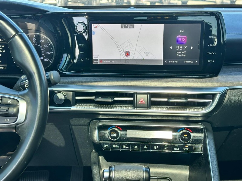 Kia K5 Vehicle Full-screen Gallery Image 14