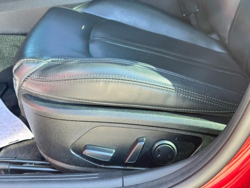 Kia K5 Vehicle Full-screen Gallery Image 18