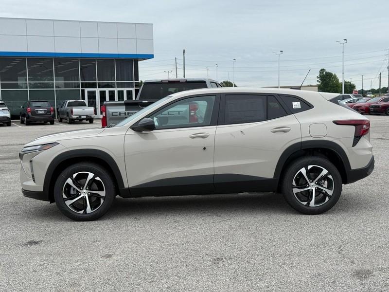 Chevrolet Trax Vehicle Full-screen Gallery Image 2