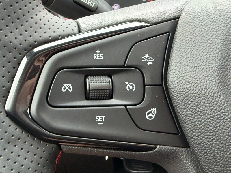 Chevrolet Trax Vehicle Full-screen Gallery Image 9