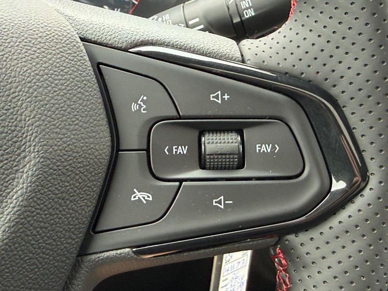 Chevrolet Trax Vehicle Full-screen Gallery Image 10