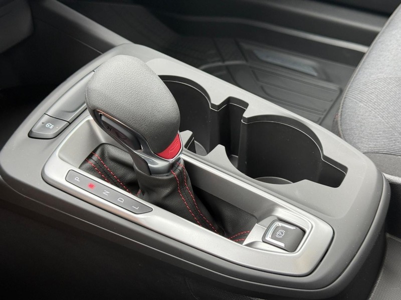 Chevrolet Trax Vehicle Full-screen Gallery Image 14