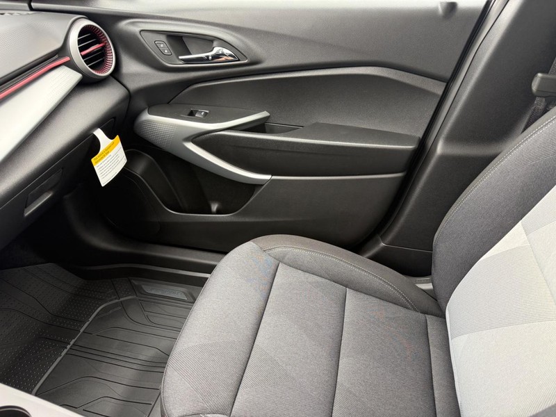Chevrolet Trax Vehicle Full-screen Gallery Image 15
