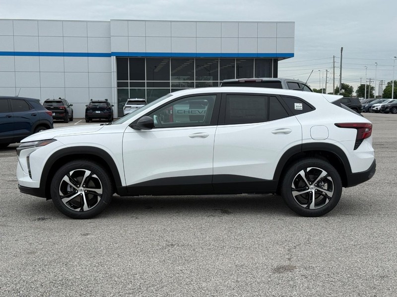 Chevrolet Trax Vehicle Full-screen Gallery Image 2