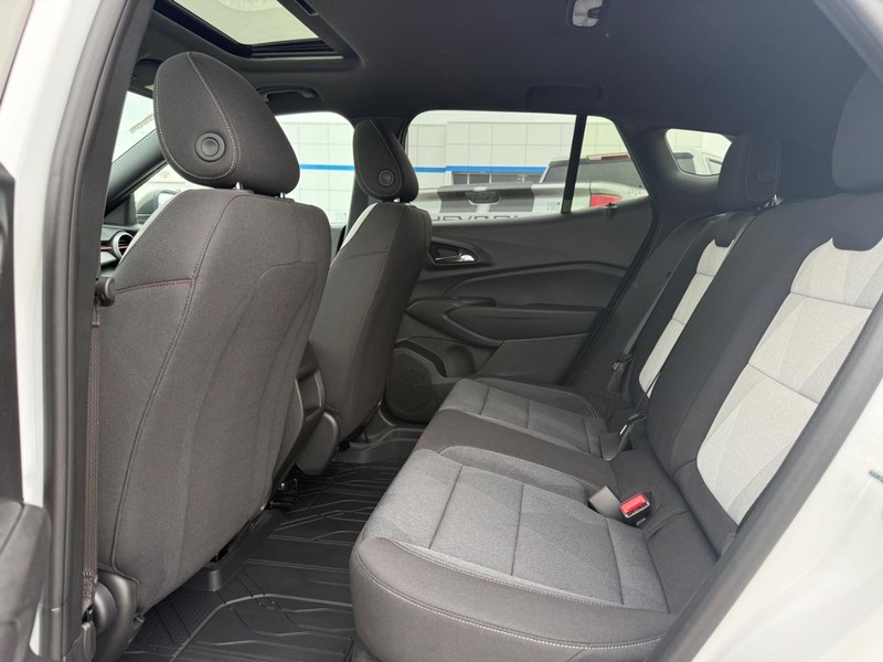 Chevrolet Trax Vehicle Full-screen Gallery Image 5