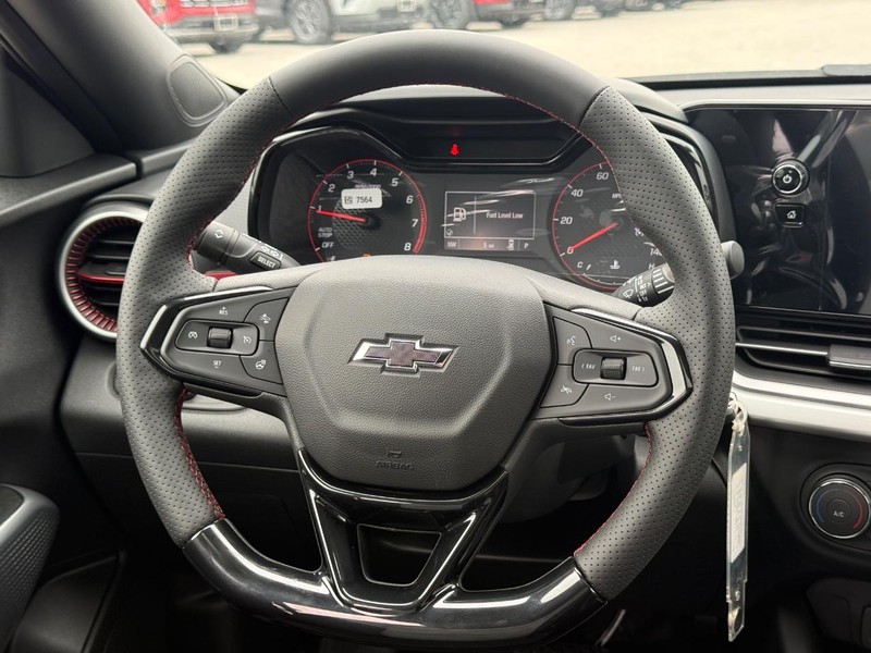 Chevrolet Trax Vehicle Full-screen Gallery Image 8