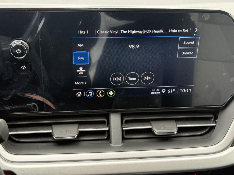 Chevrolet Trax Vehicle Full-screen Gallery Image 11