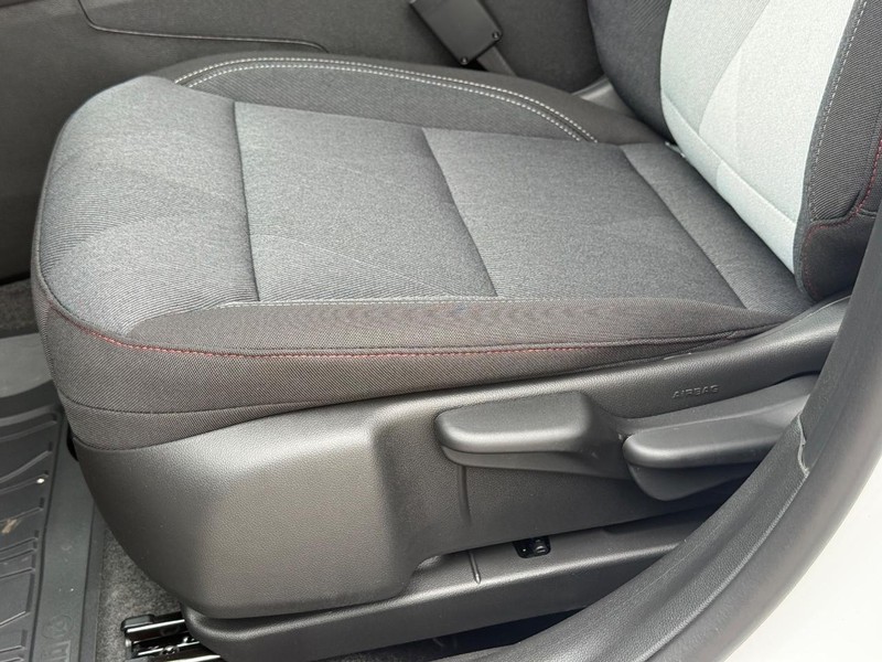 Chevrolet Trax Vehicle Full-screen Gallery Image 17