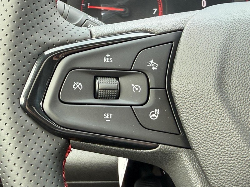 Chevrolet Trax Vehicle Full-screen Gallery Image 9