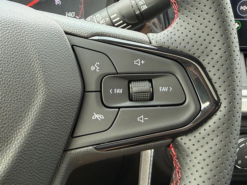 Chevrolet Trax Vehicle Full-screen Gallery Image 10