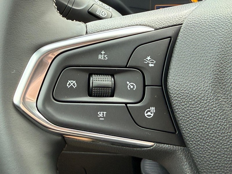 Chevrolet Trax Vehicle Full-screen Gallery Image 8