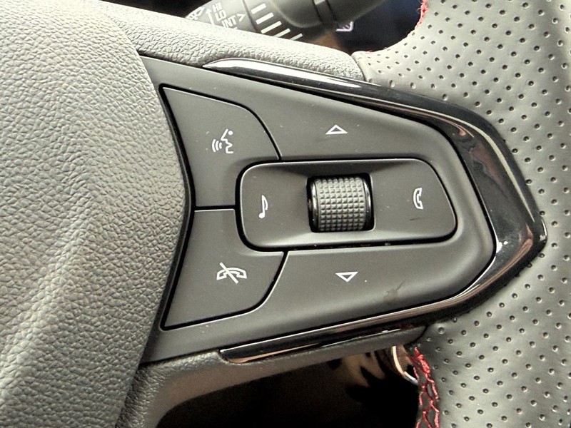 Chevrolet Trax Vehicle Full-screen Gallery Image 10