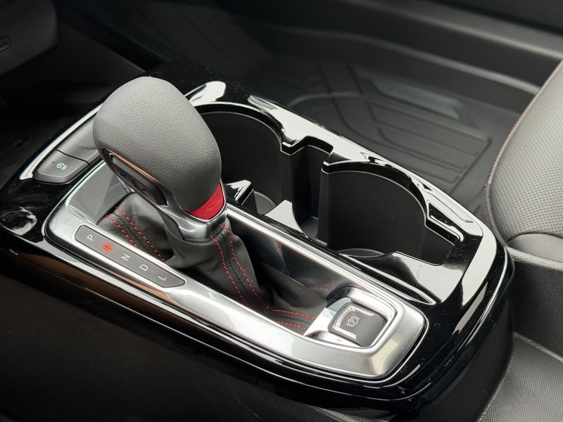 Chevrolet Trax Vehicle Full-screen Gallery Image 15