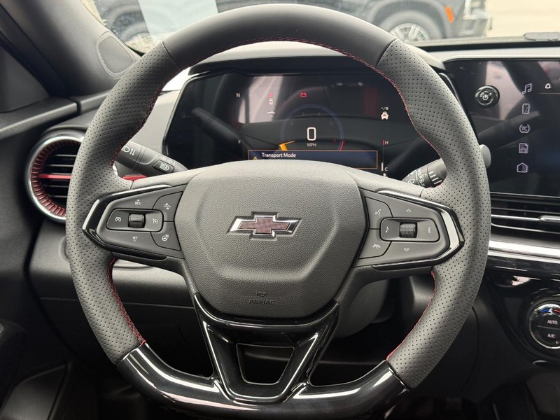 Chevrolet Trax Vehicle Full-screen Gallery Image 8