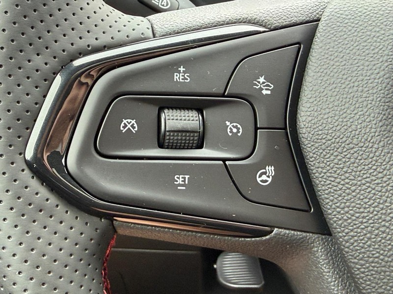 Chevrolet Trax Vehicle Full-screen Gallery Image 9