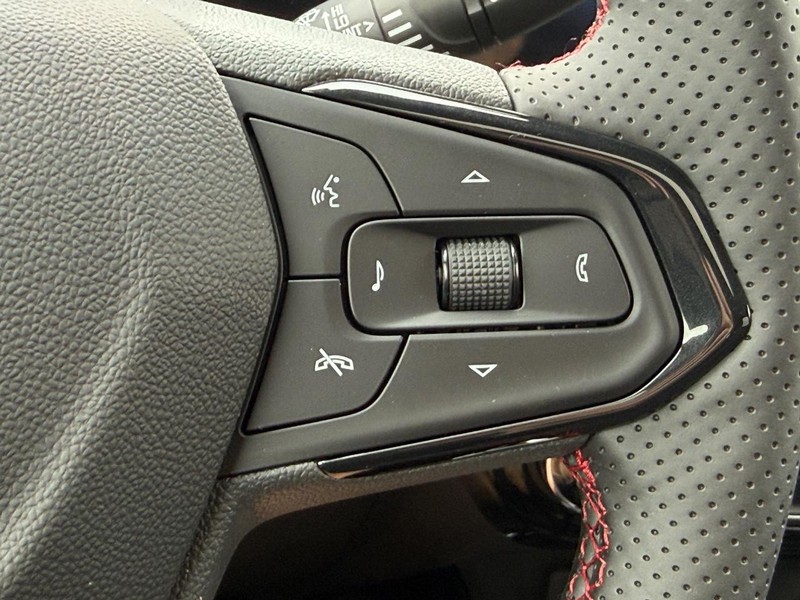 Chevrolet Trax Vehicle Full-screen Gallery Image 10
