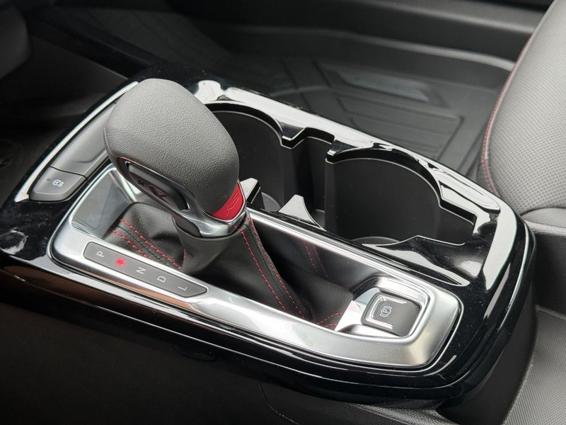 Chevrolet Trax Vehicle Full-screen Gallery Image 15