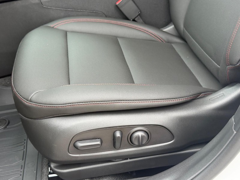 Chevrolet Trax Vehicle Full-screen Gallery Image 18