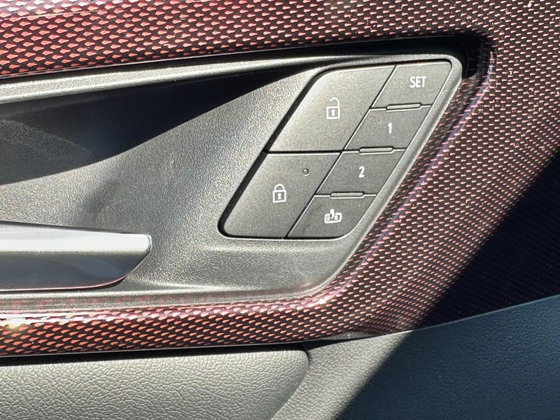 Chevrolet Traverse Vehicle Full-screen Gallery Image 12