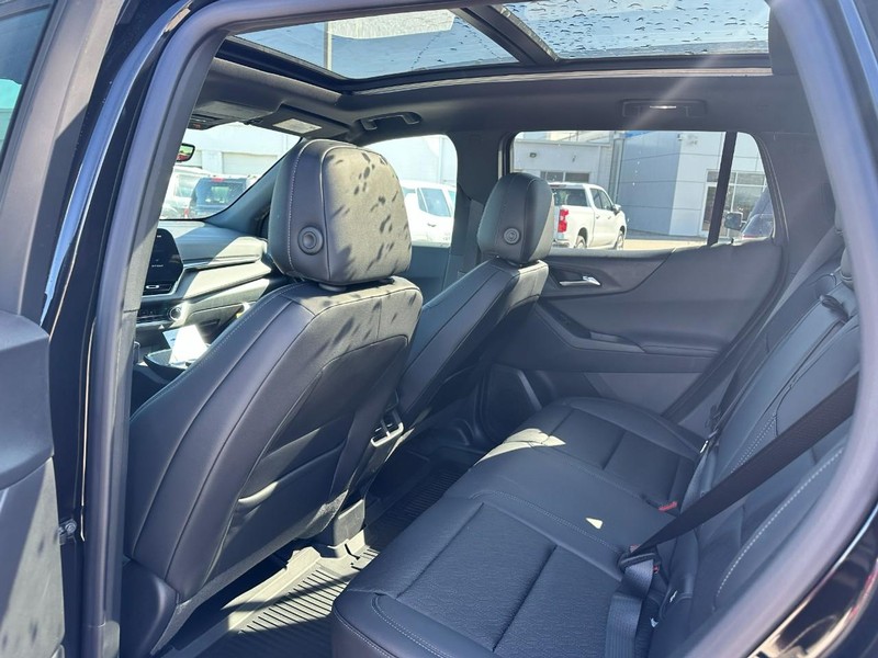 Chevrolet Equinox Vehicle Full-screen Gallery Image 4
