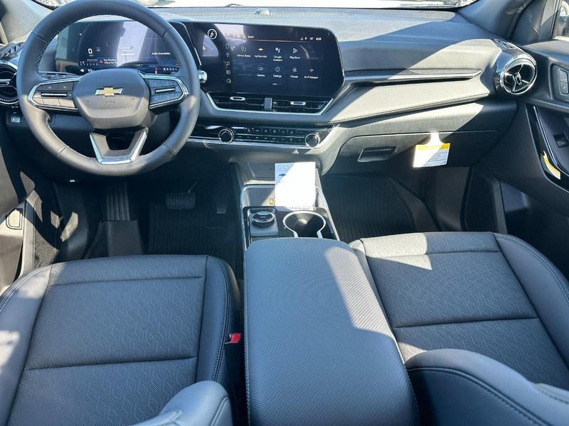 Chevrolet Equinox Vehicle Full-screen Gallery Image 6