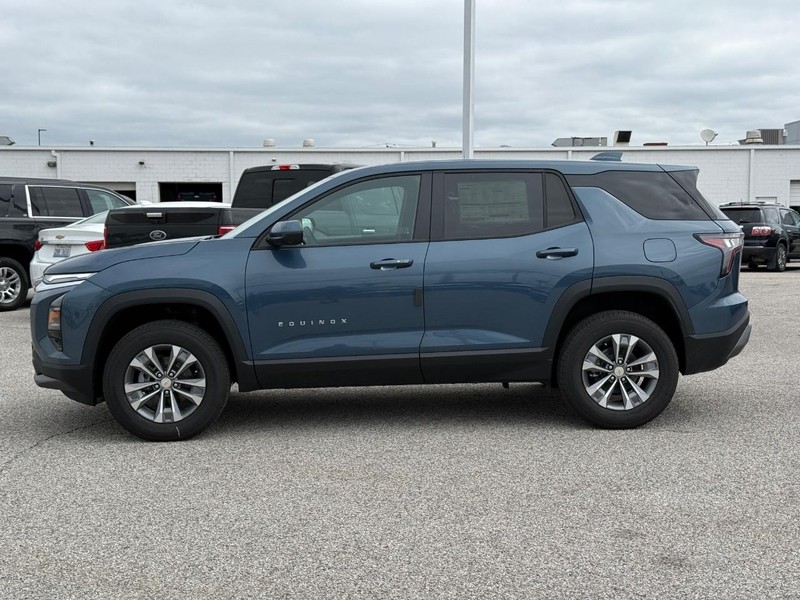 Chevrolet Equinox Vehicle Full-screen Gallery Image 2