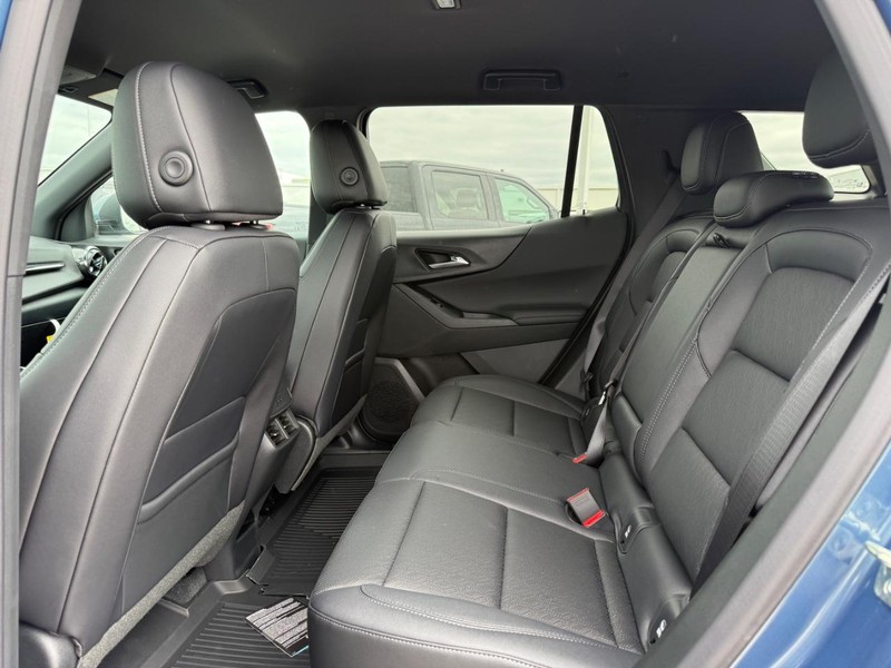 Chevrolet Equinox Vehicle Full-screen Gallery Image 5