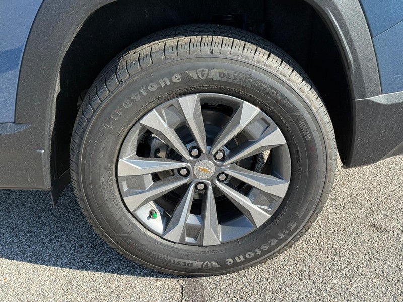 Chevrolet Equinox Vehicle Full-screen Gallery Image 4