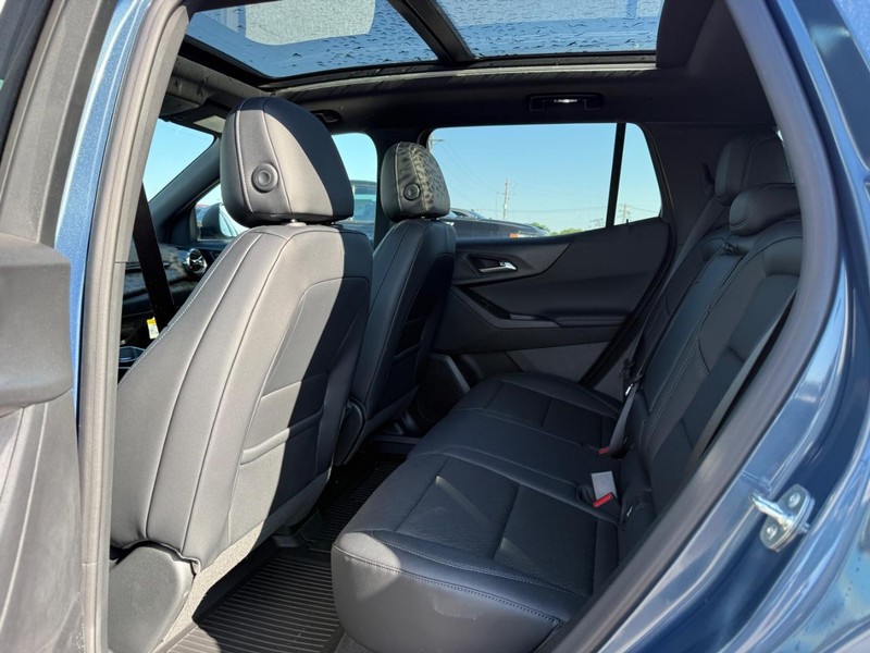 Chevrolet Equinox Vehicle Full-screen Gallery Image 5
