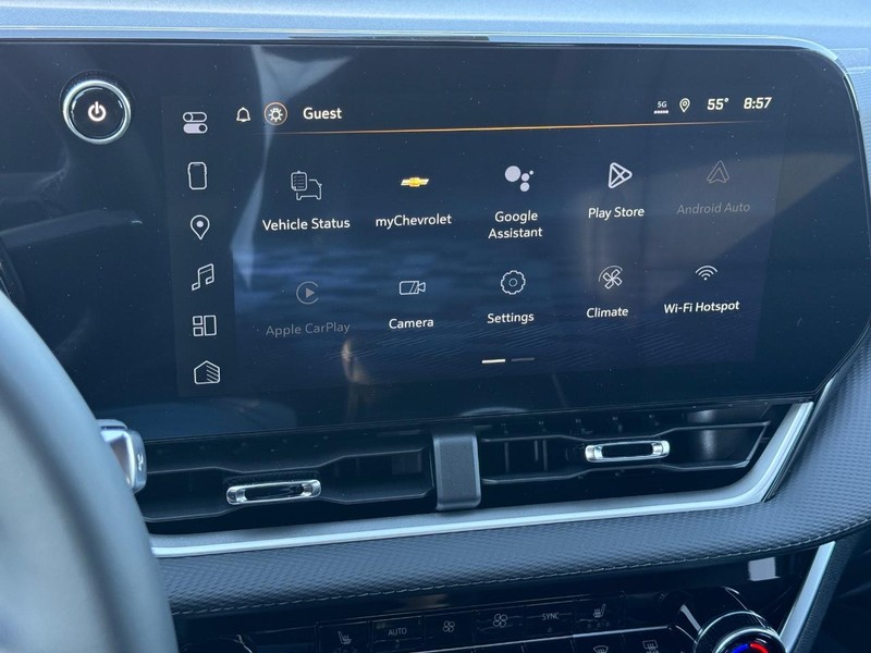 Chevrolet Equinox Vehicle Full-screen Gallery Image 12