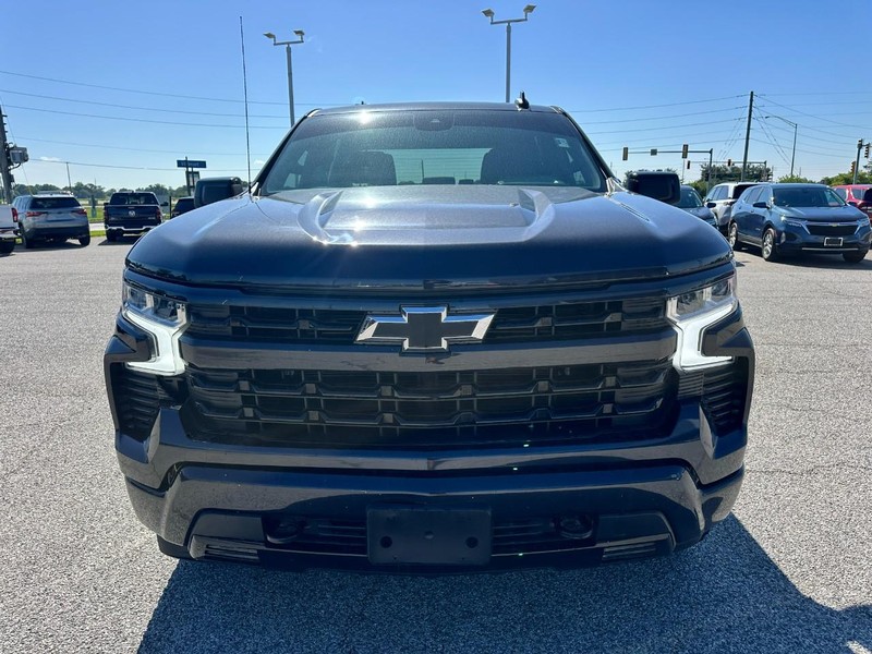Chevrolet Silverado 1500 Vehicle Full-screen Gallery Image 9