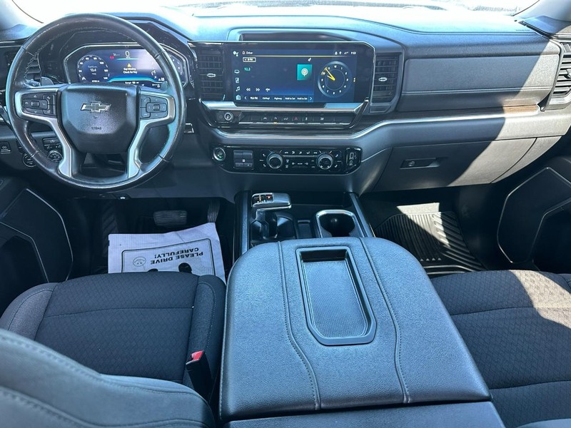 Chevrolet Silverado 1500 Vehicle Full-screen Gallery Image 11