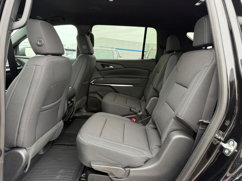 Chevrolet Traverse Vehicle Full-screen Gallery Image 6